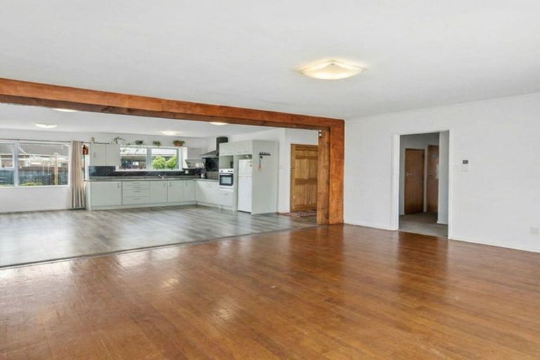 Photo of property in 20 Addington Avenue, Manurewa, Auckland, 2102
