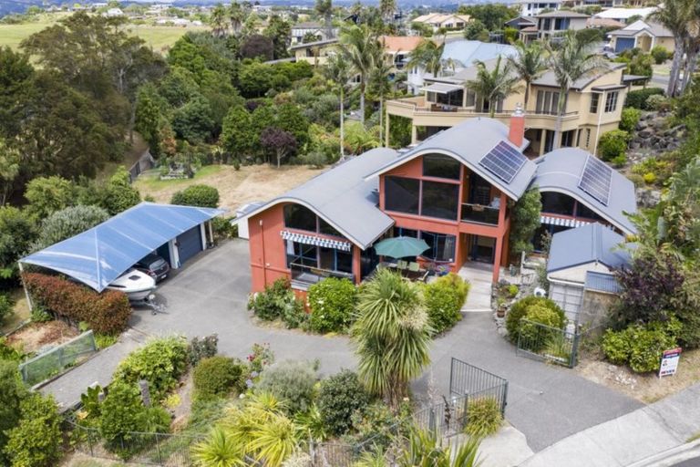 Photo of property in 28 Owen Place, Omokoroa, 3114