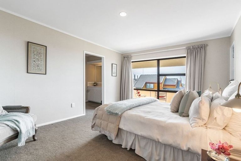 Photo of property in 30 Onetaunga Road, Chatswood, Auckland, 0626