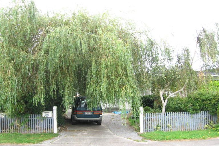 Photo of property in 3 Ponderosa Grove, Maoribank, Upper Hutt, 5018