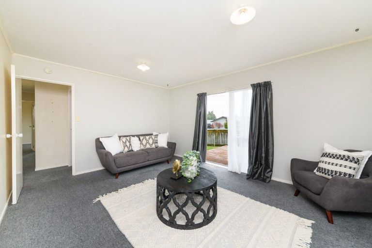 Photo of property in 31 Lydia Place, Kelvin Grove, Palmerston North, 4414
