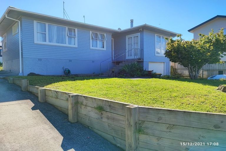 Photo of property in 54 Megan Avenue, Pakuranga Heights, Auckland, 2010