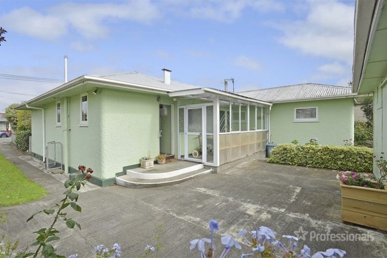 Photo of property in 1 Elizabeth Street, Masterton, 5810
