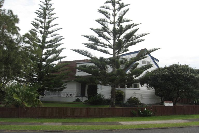 Photo of property in 9 Reelick Avenue, Pakuranga Heights, Auckland, 2010