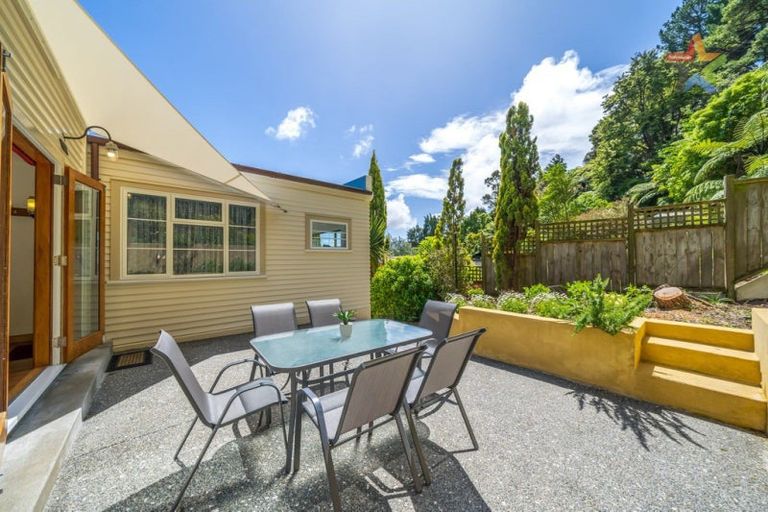 Photo of property in 69 Norton Park Avenue, Fairfield, Lower Hutt, 5011