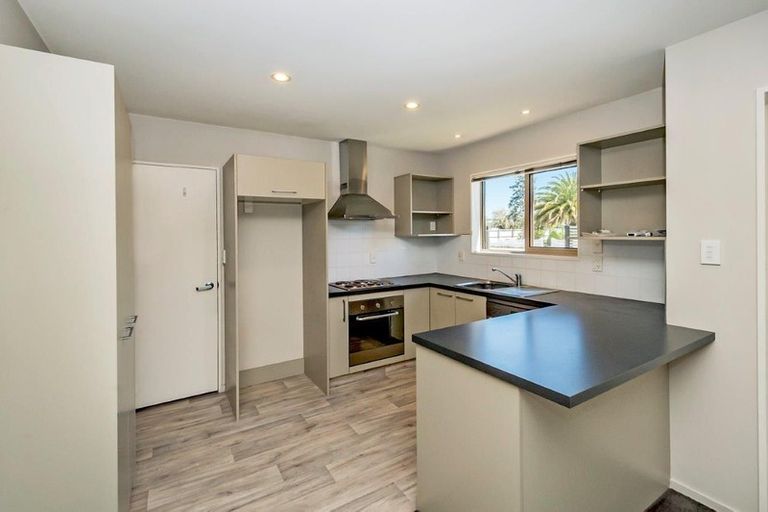Photo of property in 14 Fulham Street, Islington, Christchurch, 8042