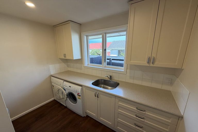 Photo of property in 8 Ambleside Drive, Burnside, Christchurch, 8053