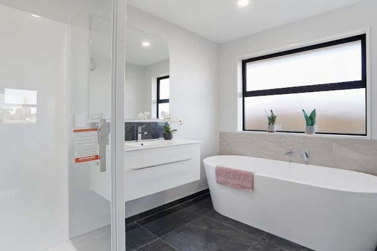 Photo of property in 13 Salkeld Place, Woodend, 7610