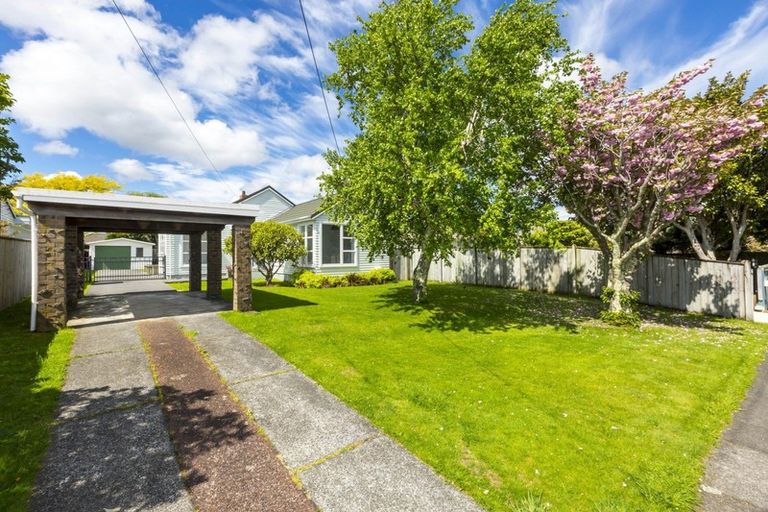 Photo of property in 12 Argyle Grove, Trentham, Upper Hutt, 5018