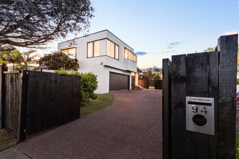 Photo of property in 2/94 Norwood Road, Bayswater, Auckland, 0622