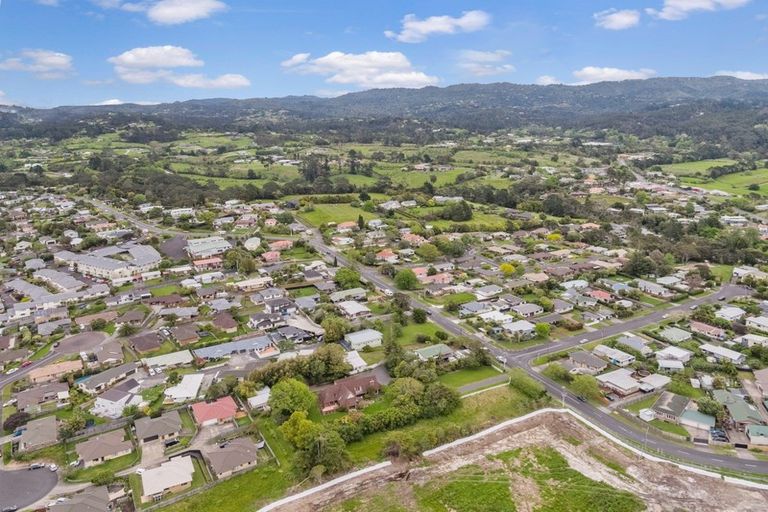 Photo of property in 305-311 Glengarry Road, Glen Eden, Auckland, 0602