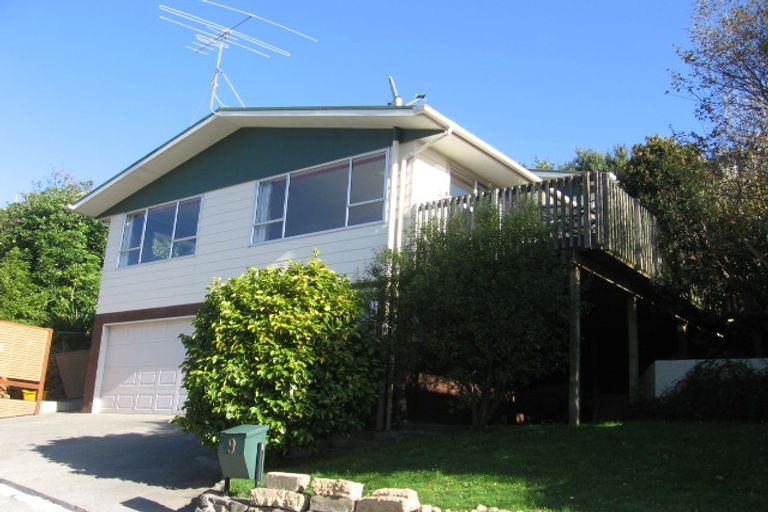Photo of property in 9 Malaghan Grove, Johnsonville, Wellington, 6037