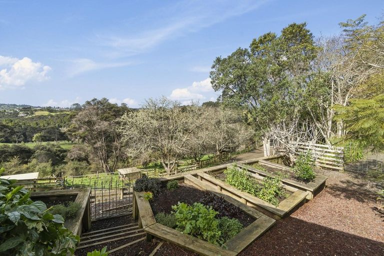 Photo of property in 135 Wairere Road, Waitakere, Auckland, 0782