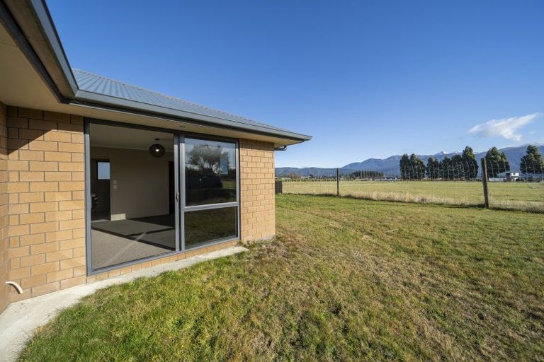 Photo of property in 19 Orbell Crescent, Te Anau, 9679