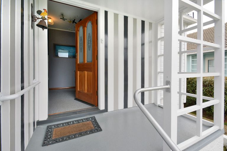 Photo of property in 42 Balmain Street, Halfway Bush, Dunedin, 9010