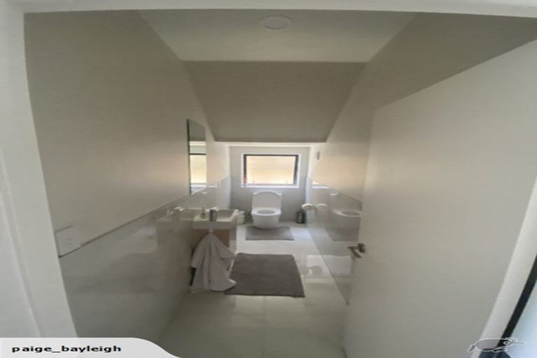 Photo of property in 3 Hakinakina Drive, Flat Bush, Auckland, 2019