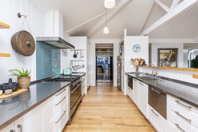 Photo of property in 24 Hamana Street, Narrow Neck, Auckland, 0622