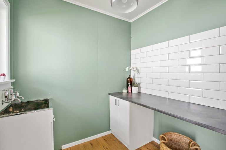 Photo of property in 36b Beaumont Crescent, Frankleigh Park, New Plymouth, 4310