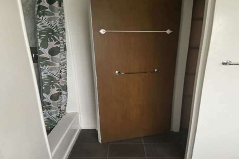 Photo of property in 44-46 Baylands Drive, Newlands, Wellington, 6037