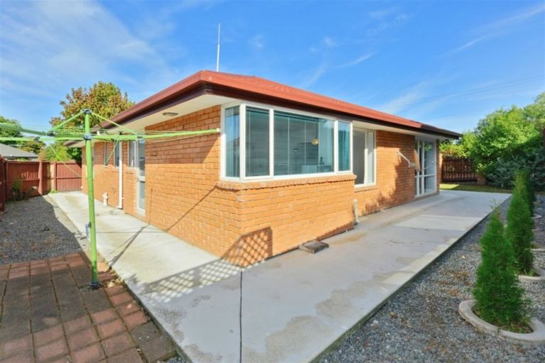 Photo of property in 2/60 Cresswell Avenue, Burwood, Christchurch, 8061