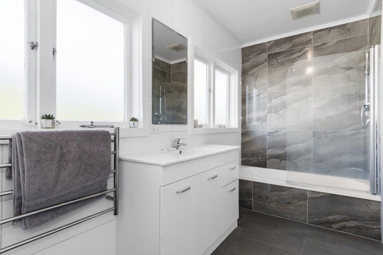 Photo of property in 9 Karaka Road, Otumoetai, Tauranga, 3110