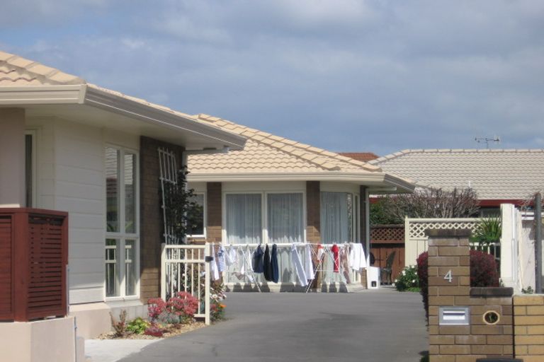 Photo of property in 4 Plateau Heights, Mount Maunganui, 3116