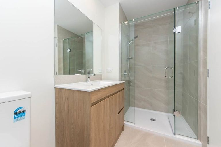 Photo of property in 54c Chilcott Road, Henderson, Auckland, 0612