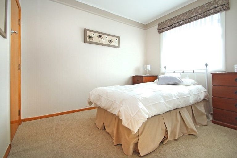 Photo of property in 52 Browning Street, Leamington, Cambridge, 3432