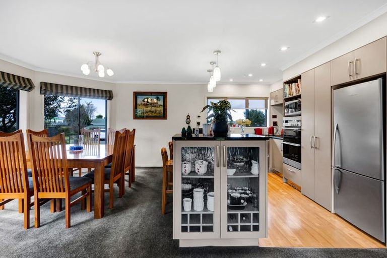 Photo of property in 25 Ariel Street, Stratford, 4332