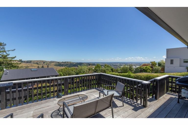 Photo of property in 126 Dyers Pass Road, Cashmere, Christchurch, 8022