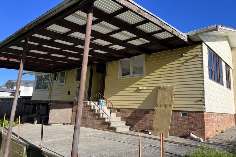 Photo of property in 15 Antrim Crescent, Otara, Auckland, 2023