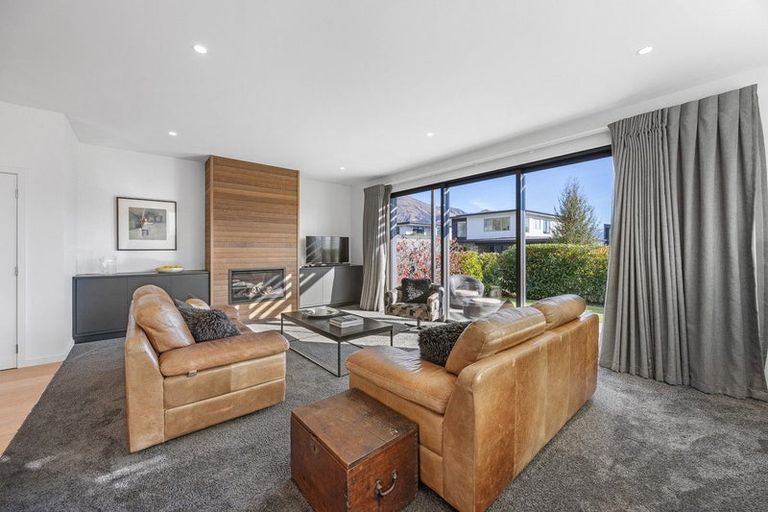 Photo of property in 53 Tenby Street, Wanaka, 9305