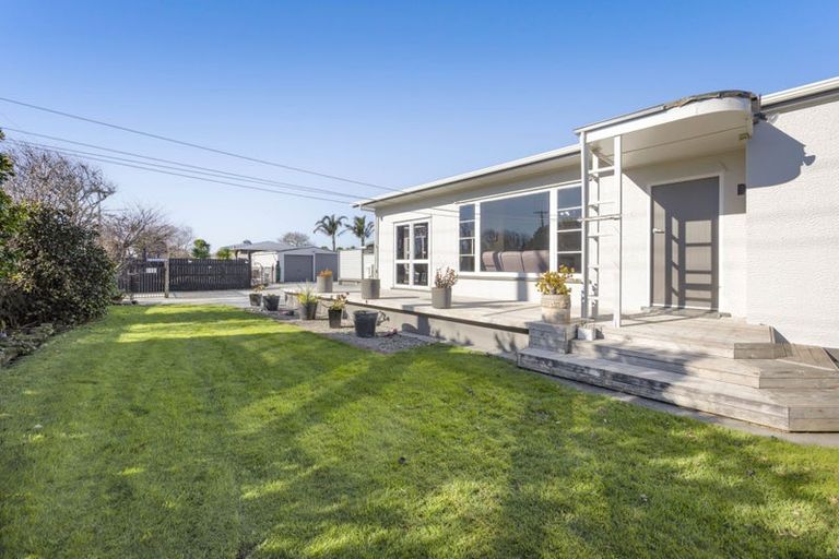 Photo of property in 114 Glover Road, Hawera, 4610