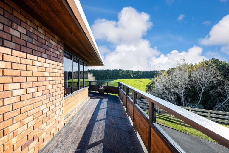 Photo of property in 354 Henwood Road, Hillsborough, New Plymouth, 4372