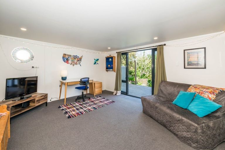 Photo of property in 50 Dale Road, Raumati South, Paraparaumu, 5032