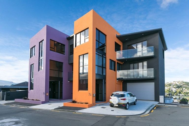 Photo of property in 7c Ropa Lane, Miramar, Wellington, 6022