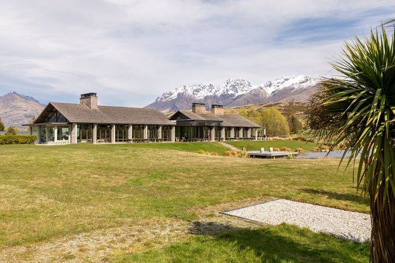 Photo of property in 15 Ellesmere Avenue, Jacks Point, Queenstown, 9371