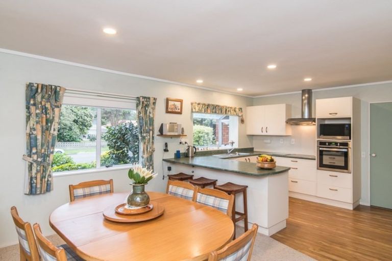 Photo of property in 59 Queens Road, Waikanae Beach, Waikanae, 5036