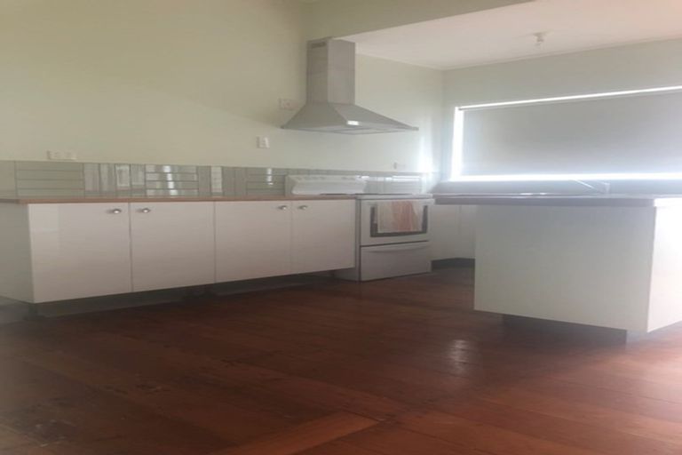 Photo of property in 6 Seaview Terrace, Bluff Hill, Napier, 4110