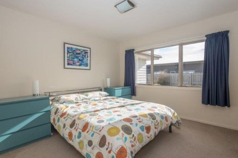 Photo of property in 2 Poppy Lane, Albert Town, Wanaka, 9305