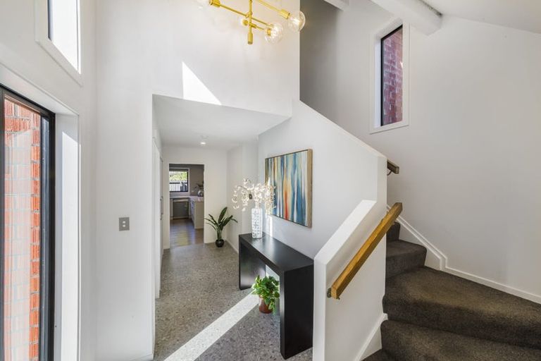 Photo of property in 17 Sayers Crescent, Ilam, Christchurch, 8041