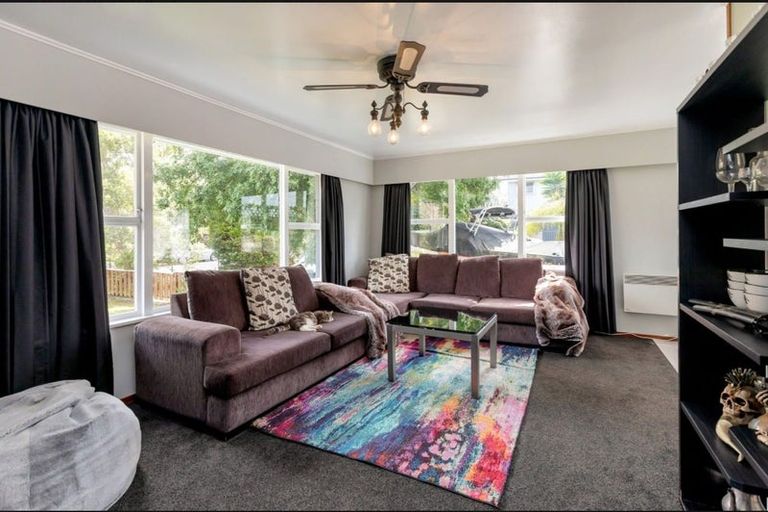 Photo of property in 18 Parkland Crescent, Terrace End, Palmerston North, 4410