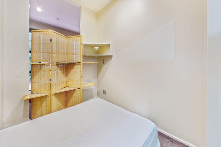 Photo of property in Atrium Apartments, 2d/154 The Terrace, Wellington Central, Wellington, 6011