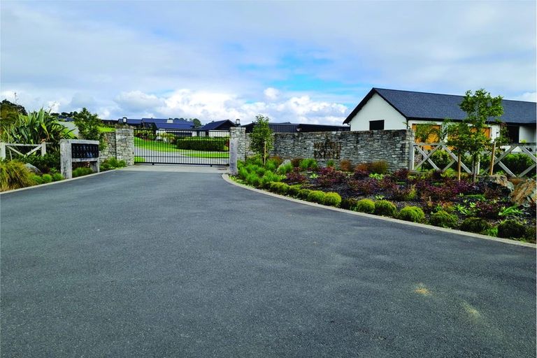Photo of property in 68 Cemetery Road, Wainui, Silverdale, 0992