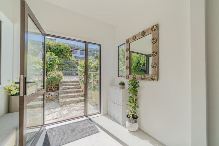 Photo of property in 22 Golden Terrace, Queenstown, 9300