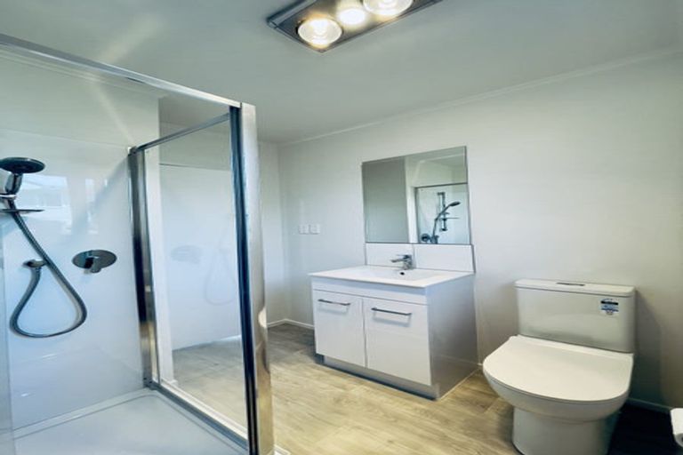 Photo of property in 1/15 Marina Road, Torbay, Auckland, 0630