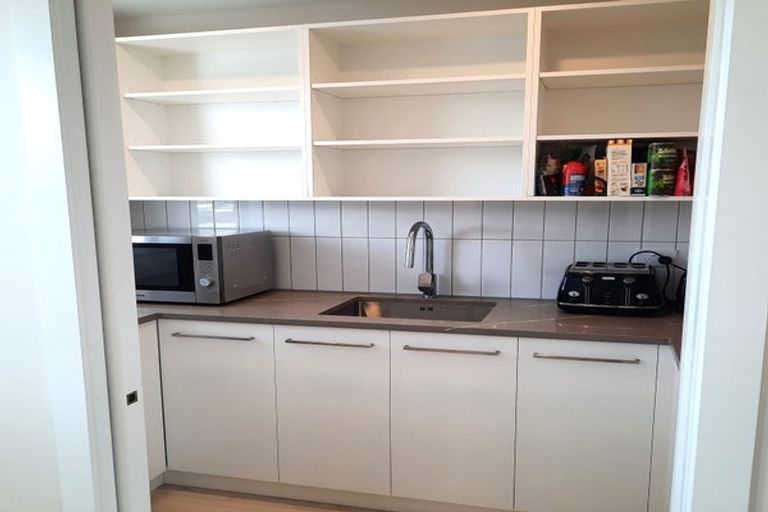 Photo of property in 5 Omahuru Road, Glenbrook, 2681