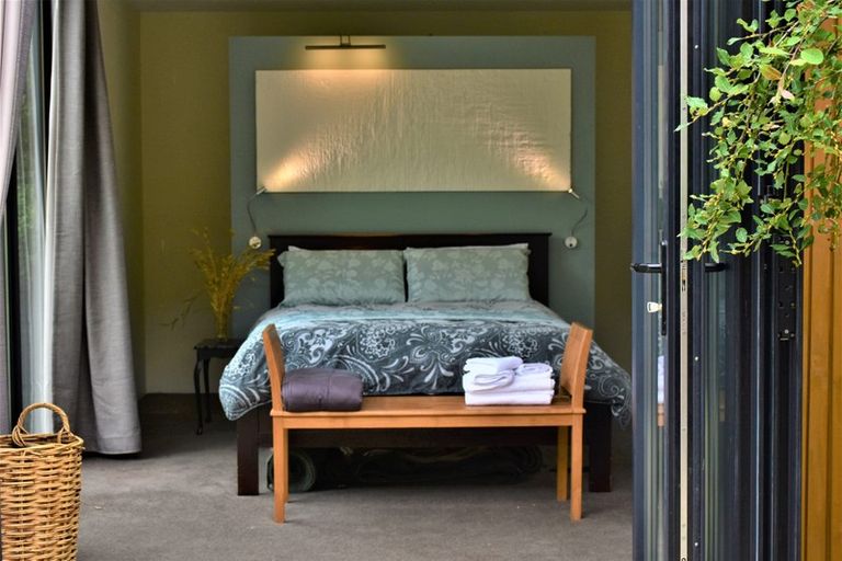 Photo of property in 3 Plumwood Lane, Cashmere, Christchurch, 8022