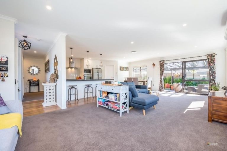 Photo of property in 79 Riverstone Drive, Riverstone Terraces, Upper Hutt, 5018