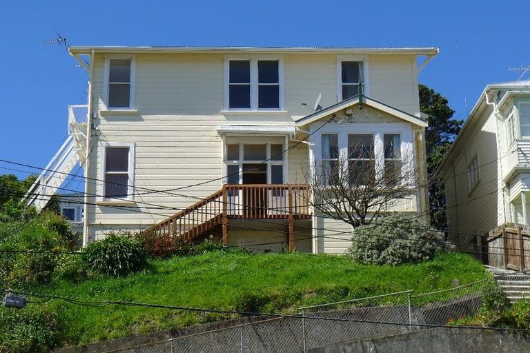 Photo of property in 19 Hiropi Street, Newtown, Wellington, 6021